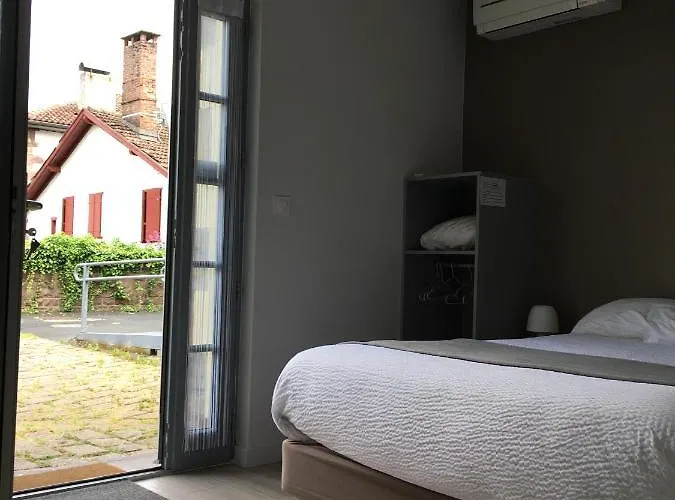 Guest house La Esponda 3*